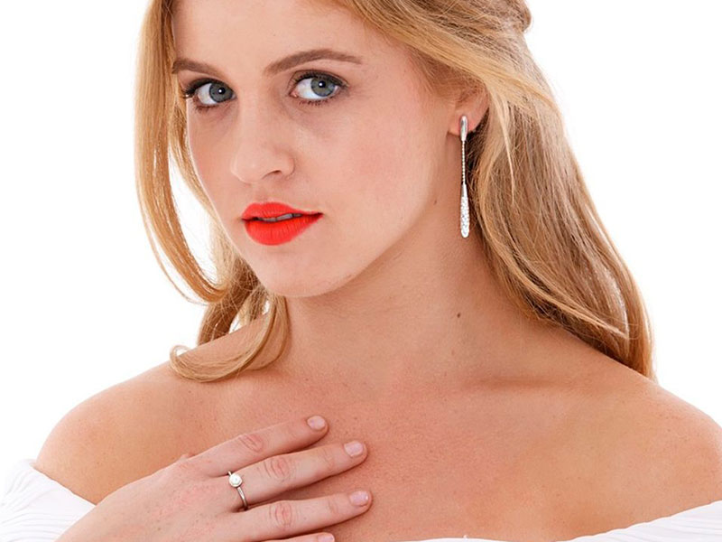 wearing-MYJS-alicia-drop-earrings-blog-feature